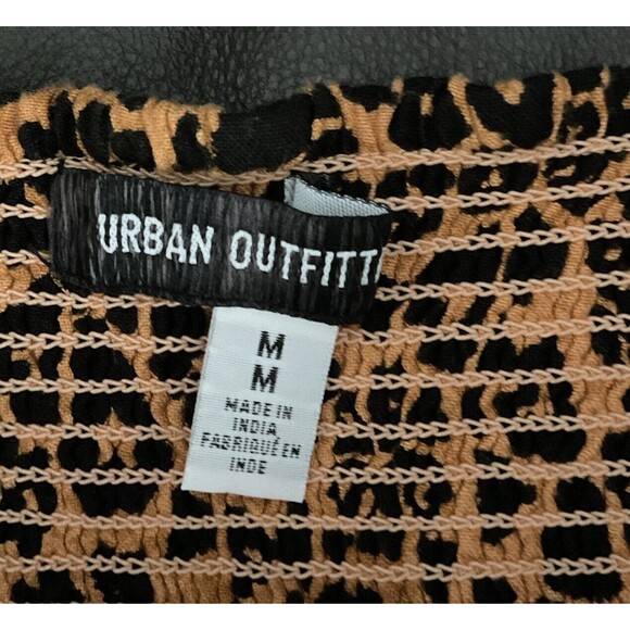 Urban Outfitters Women’s Cropped Cheetah Top  Size M.     LTOP575 - Picture 5 of 7